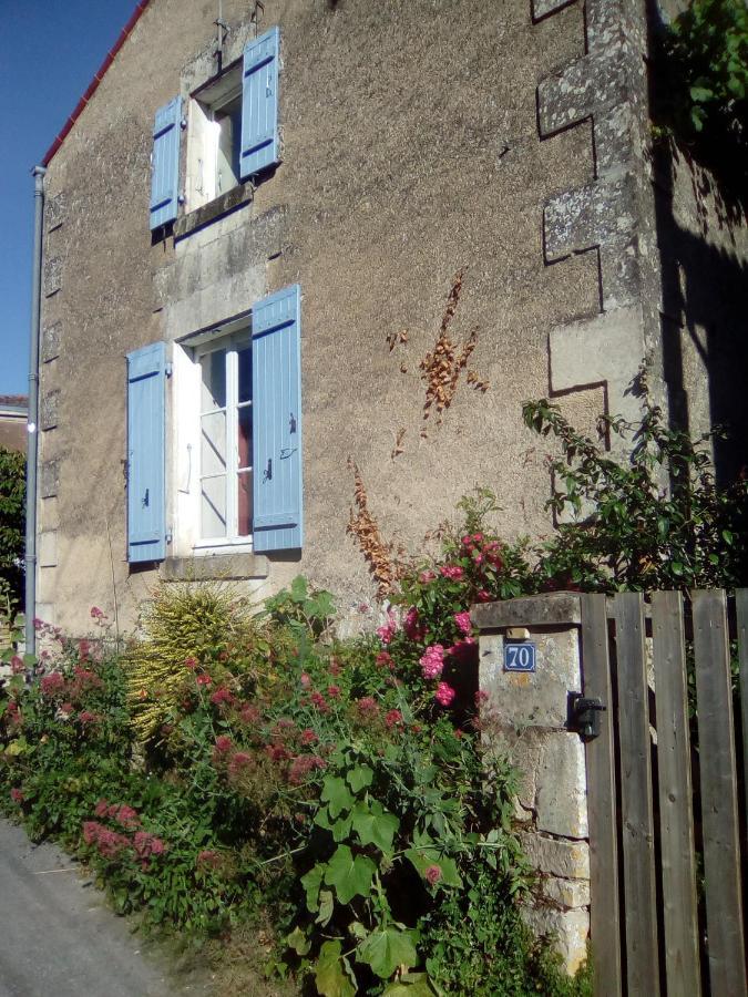 Les Volets Bleus Villa Arçais Екстериор снимка