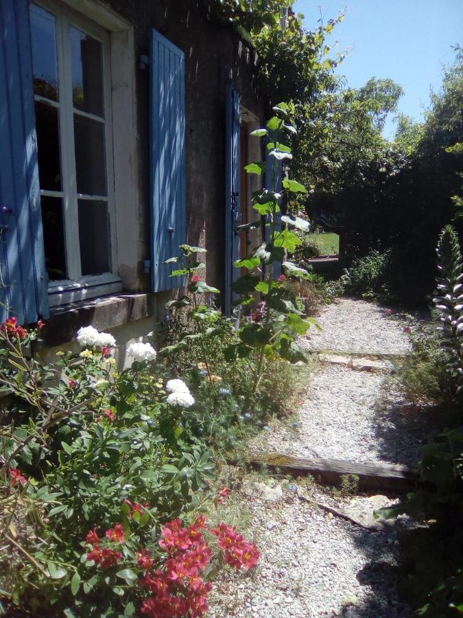 Les Volets Bleus Villa Arçais Екстериор снимка